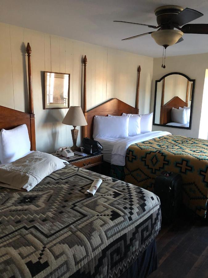 Apache Lodge Prescott Bagian luar foto